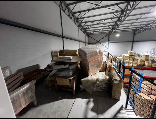 685M² WAREHOUSE TO LET IN AIRPORT INDUSTRIA